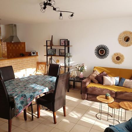 Bienvenue Chez Romane Aigueze Ngoại thất bức ảnh